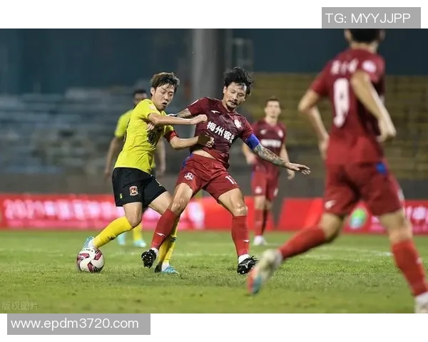 武汉足球队在挑战赛中以60分稳居积分榜首位,展现强劲实力 武汉足球队在挑战赛中以60分稳居积分榜首位,展现强劲实力